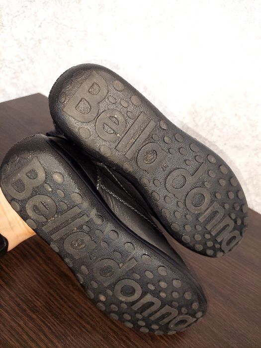 Жіночі ботинки...