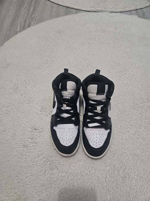 Air Jordan Mid criança