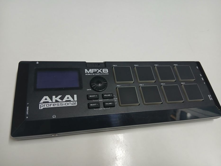 Akai profissional  MPX8