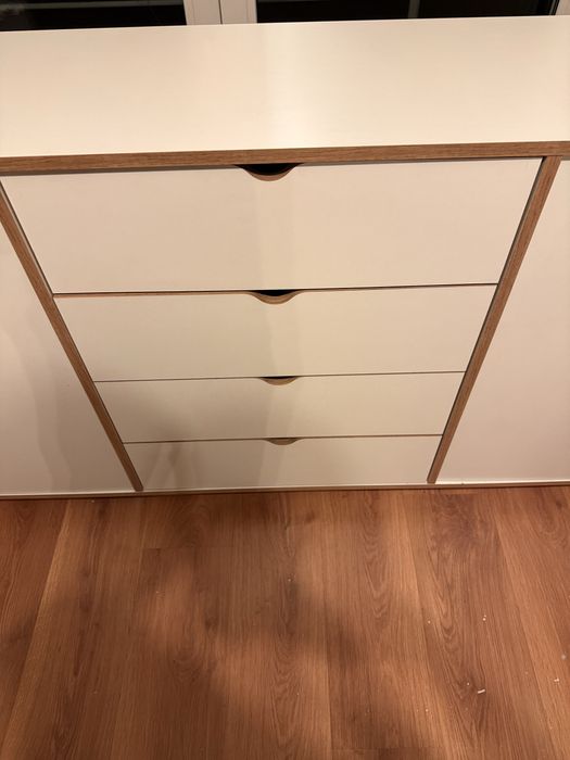 komoda biala z szfakami stan idealny