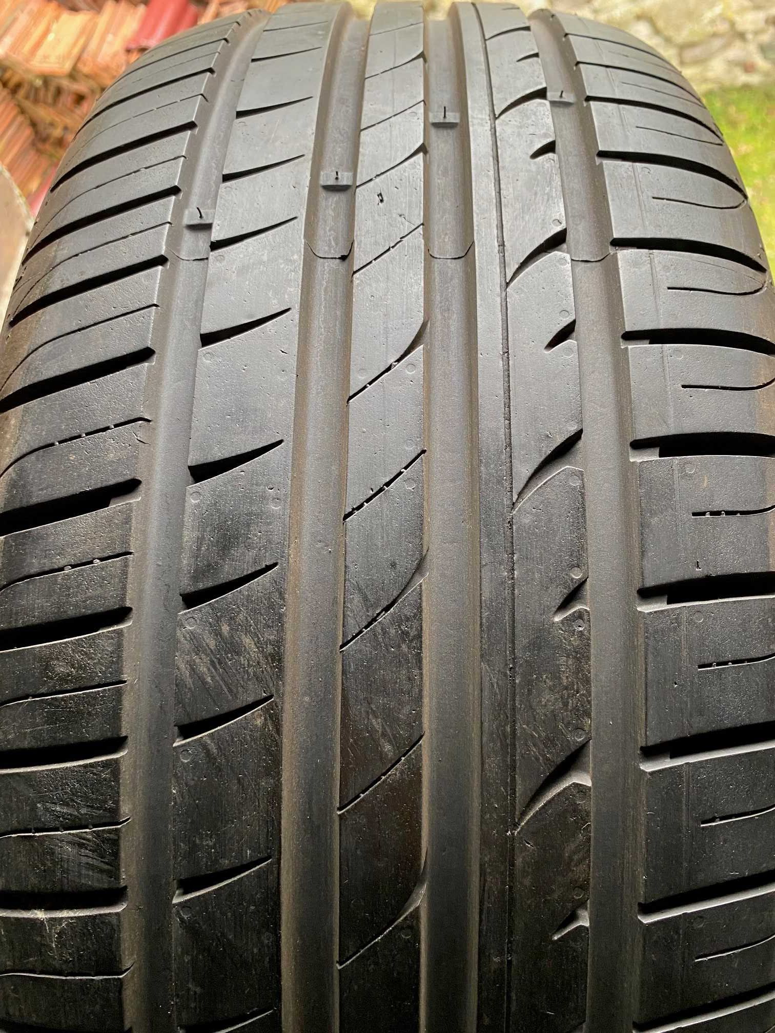 Opona Hankook 215/50 R17