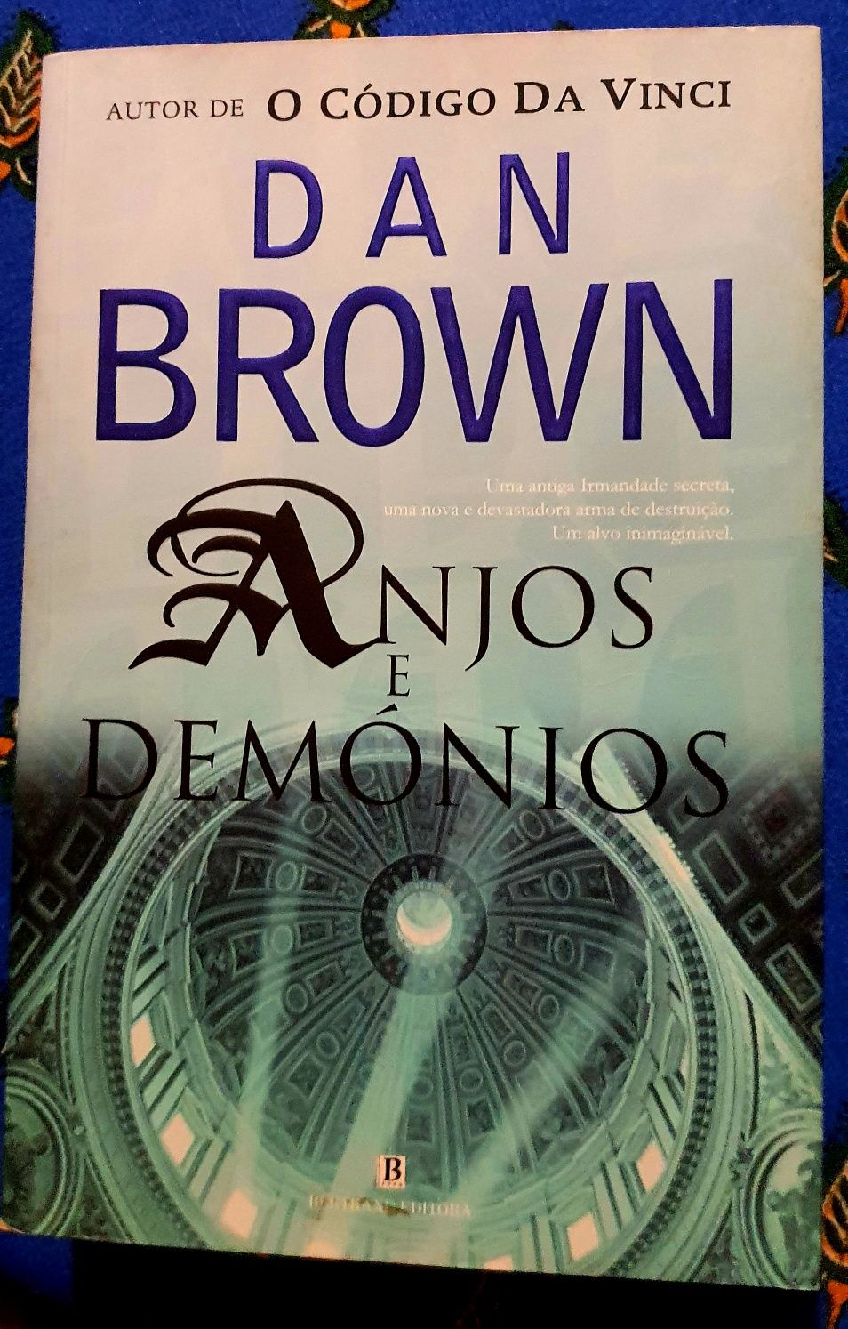 Livro Dan Brown português Anjos e Demônios