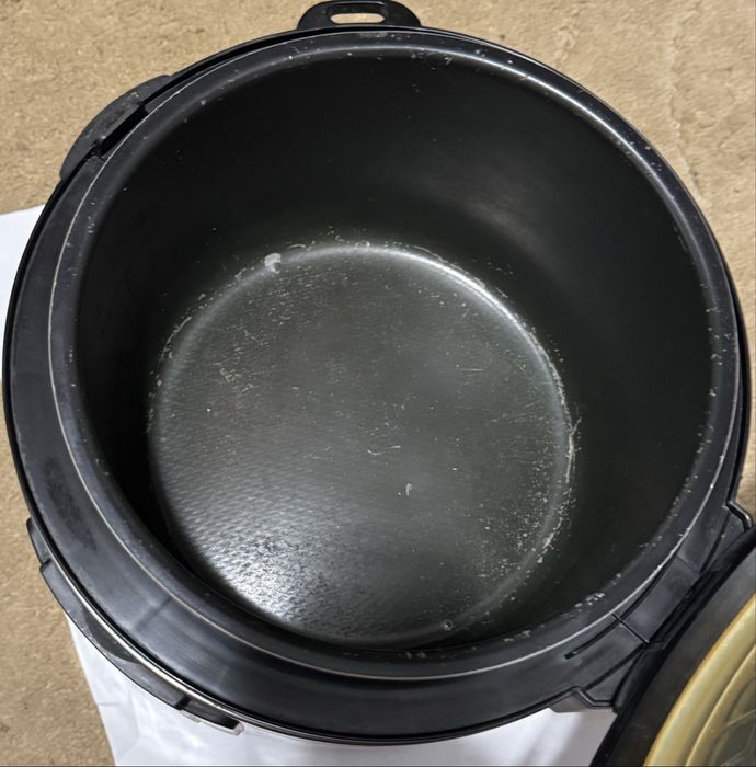 Продам мультиварку REDMOND SkyCooker RMC-M226S