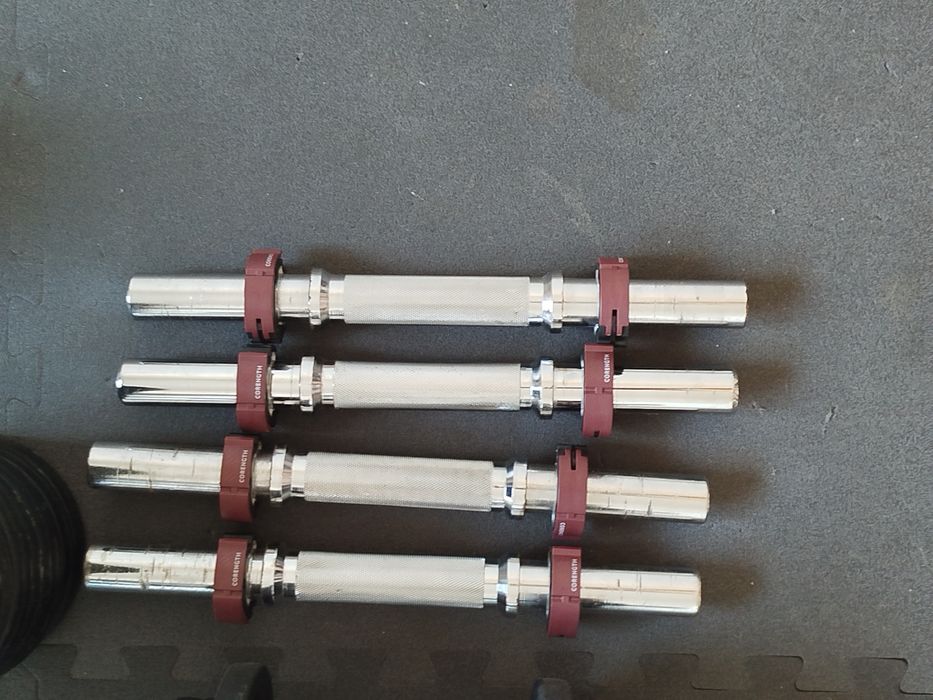 Barras e pesos de musculação
