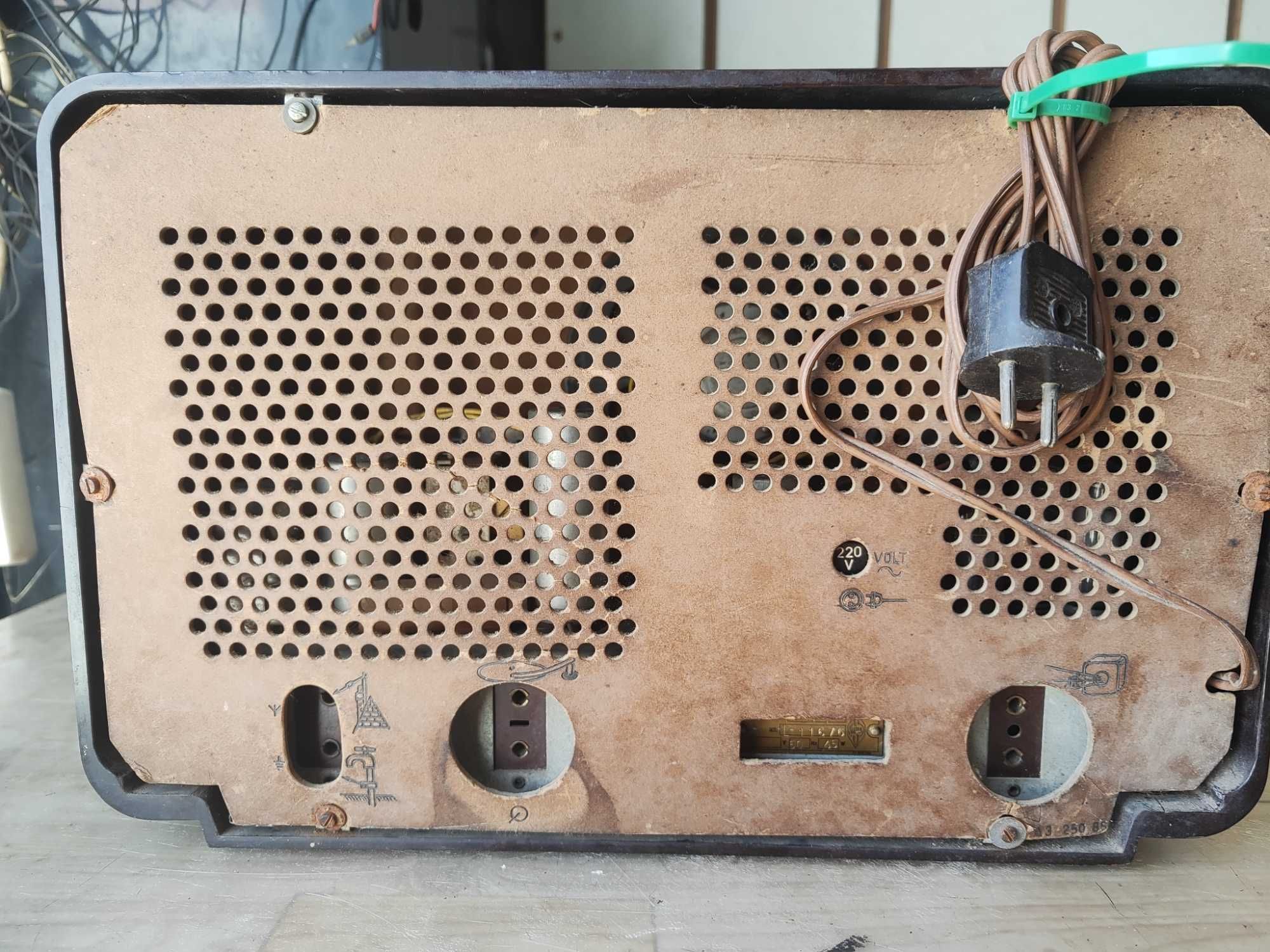 Radio a vávulas SIERA