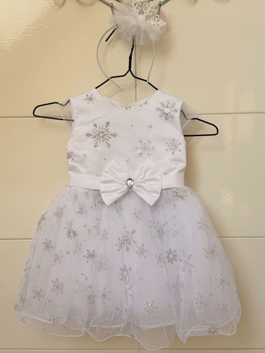 Прокат/оренда суконь костюмів (ялиночка,цукерка,сніжинка/нічка)