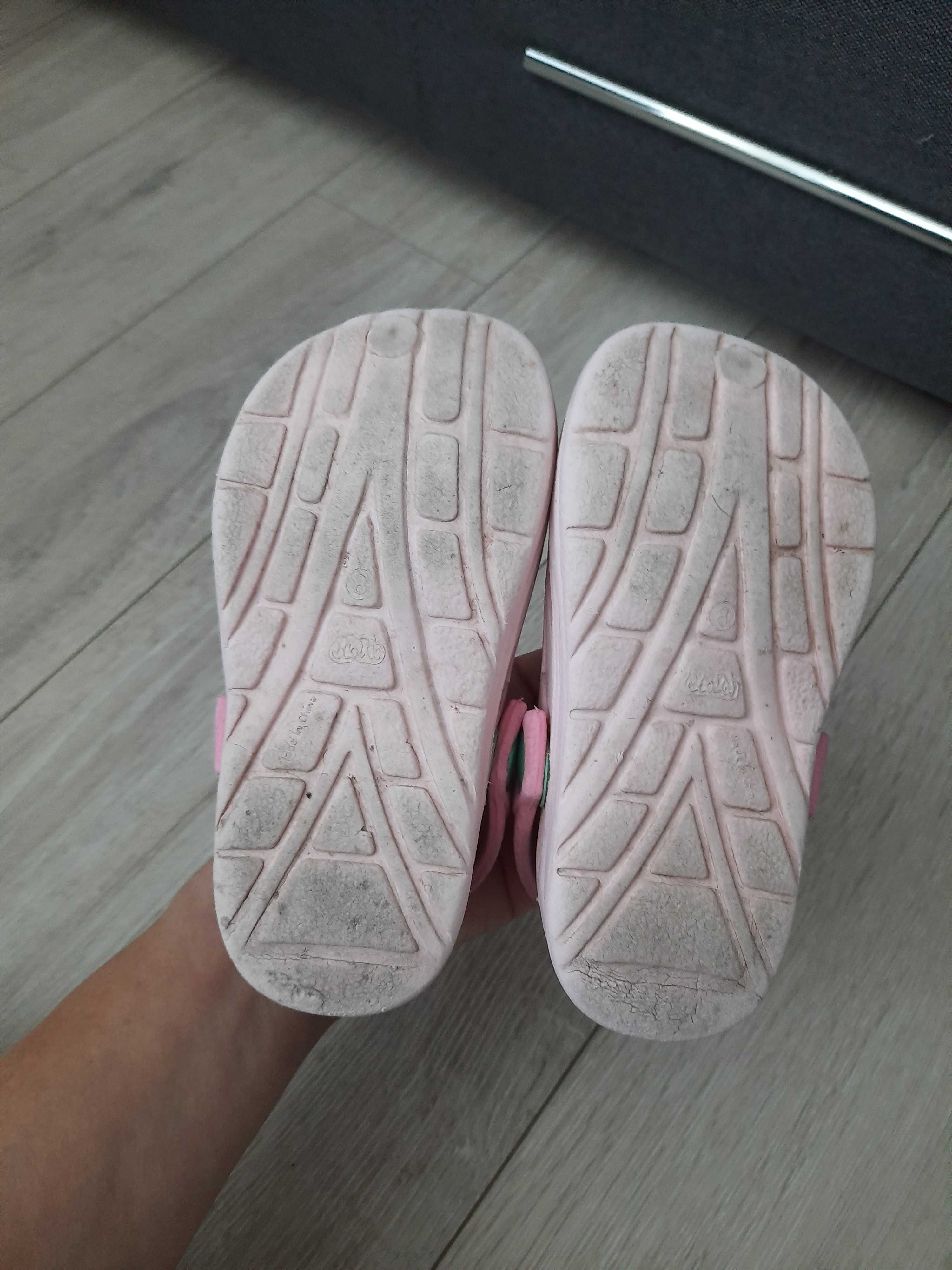 босоніжки як crocs 25р. 15см hello kitty