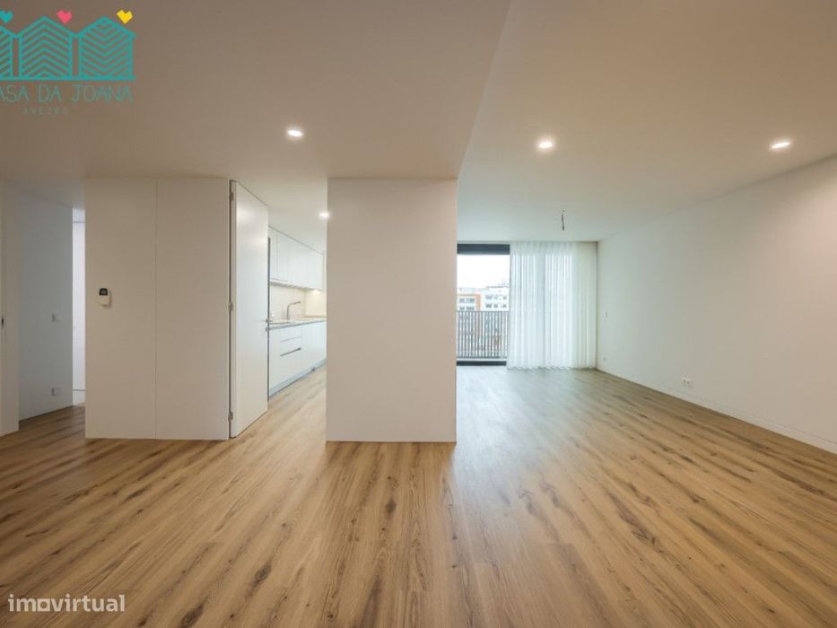 Apartamento T4 Duplex com Garagem Fechada em Aveiro