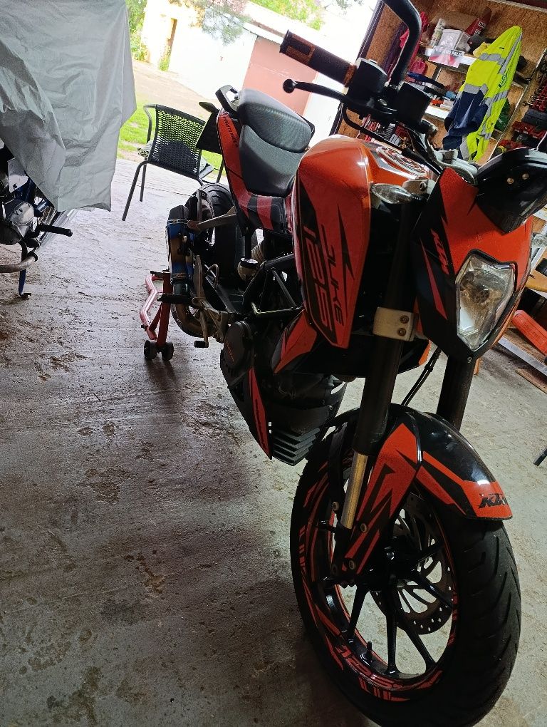 Motocykl KTM Duke 125