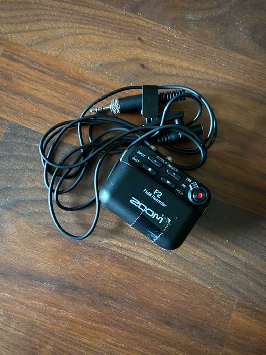 Gravador zoom f2 + lapela