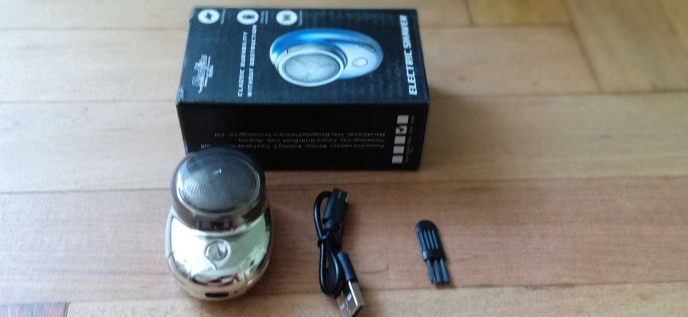 портативна електрична бритва