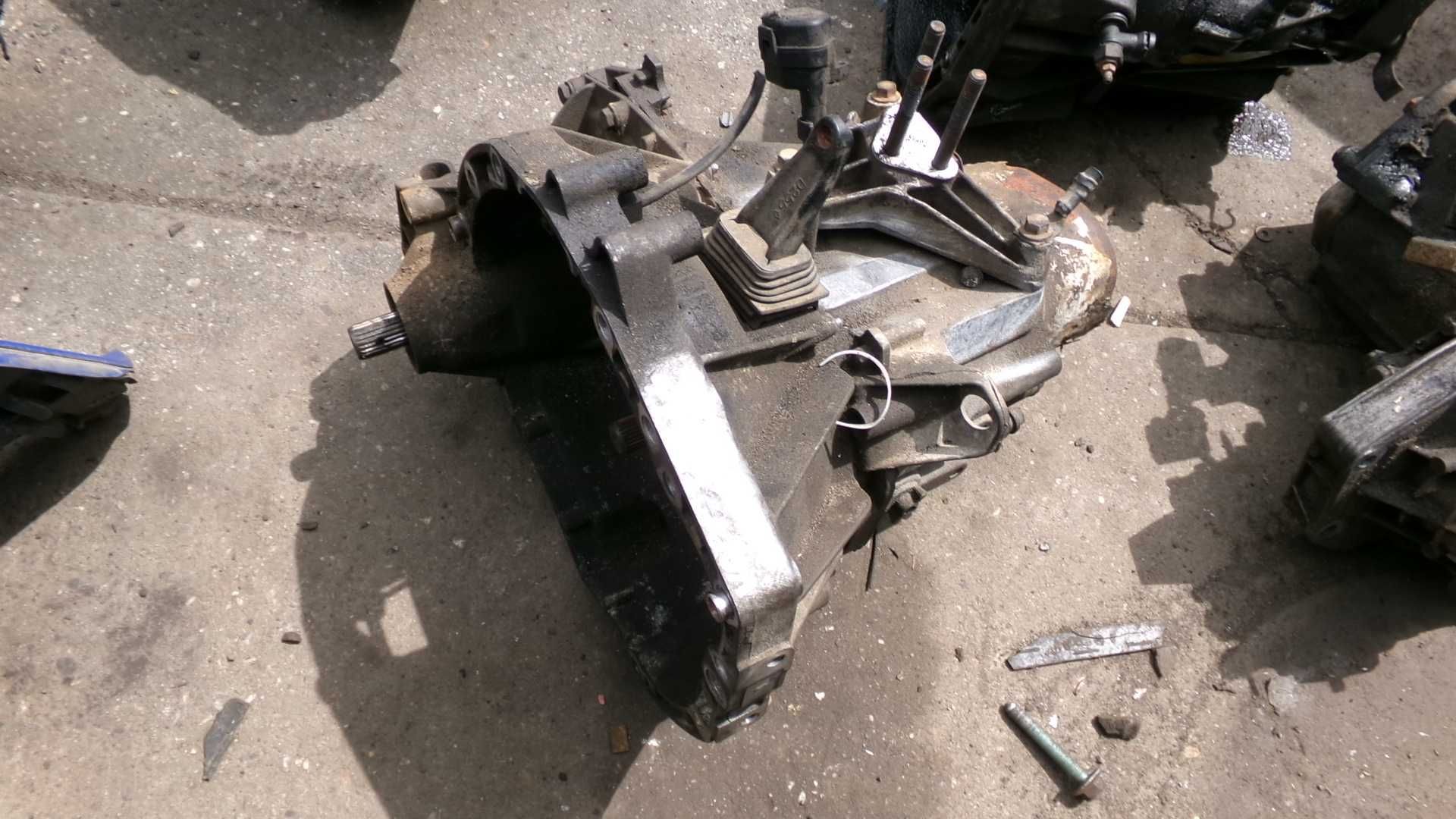 Lip5 Skrzynia biegów JB3306 JB3 306 volvo v40 s40 1.6 16v wysyłka