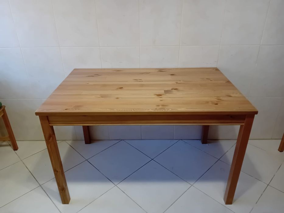 Mesa cozinha + 4 cadeiras