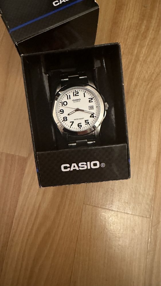 Годинник Casio