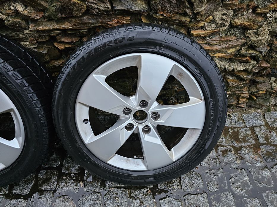 Jantes 17 5×112 Audi VW Seat Skoda Mercedes com pneus 225/50R17
Possív