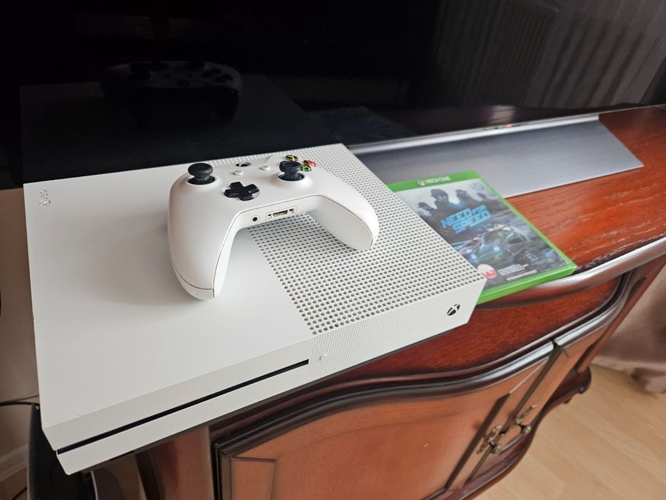 Xbox One S zadbana konsola