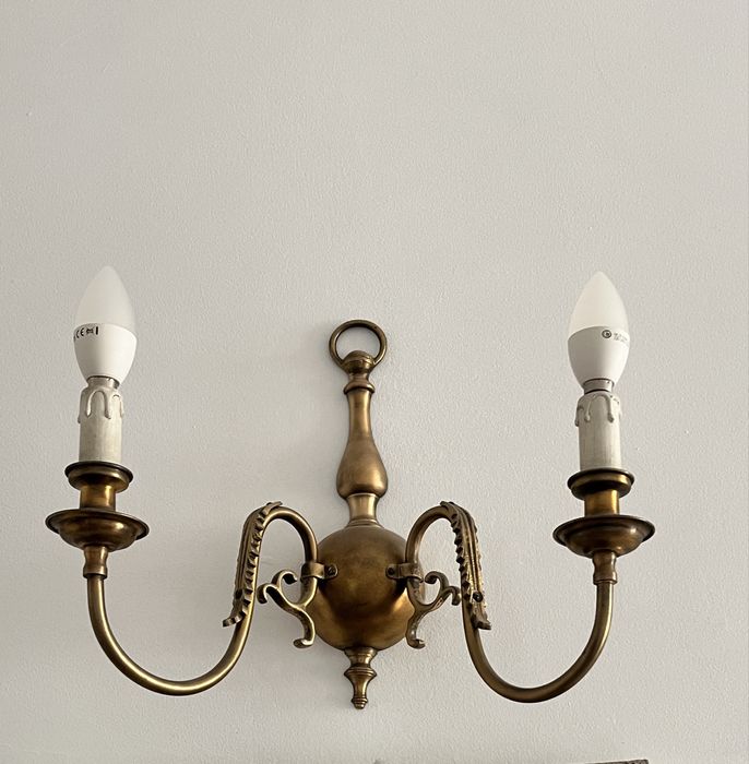 Conjunto de candeeiros em latao classicos com inspiraçao vitoriana