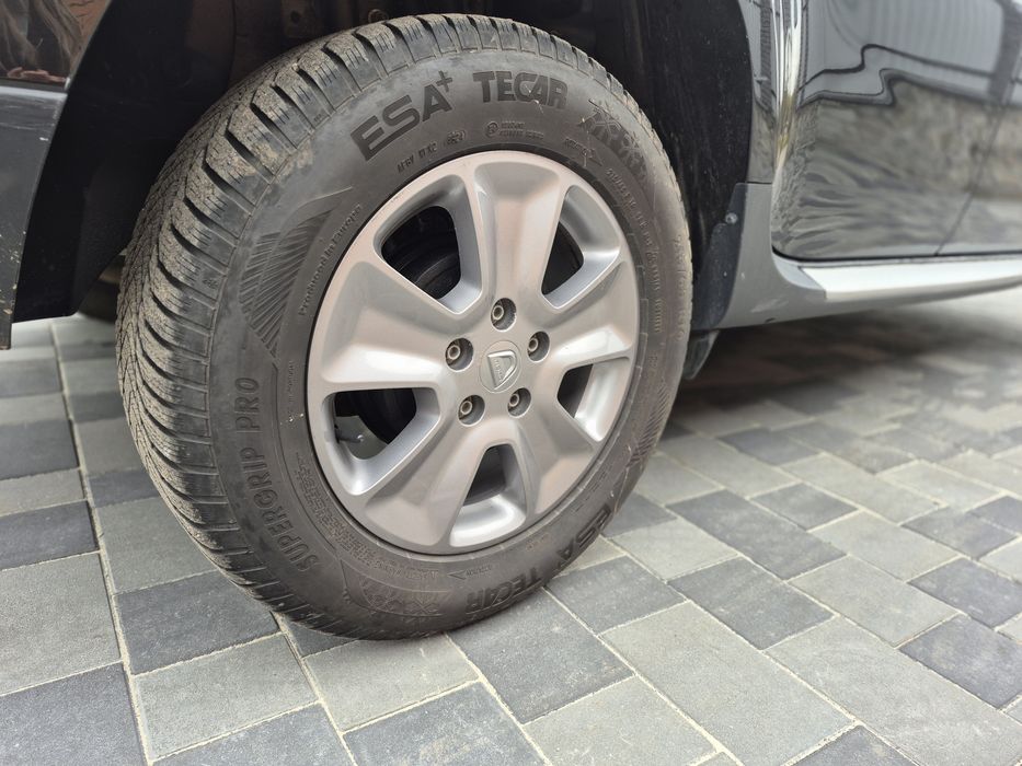 Свіжопригнаний Dacia Duster(2015р,повний привід 4×4,70 тис.пробіг).