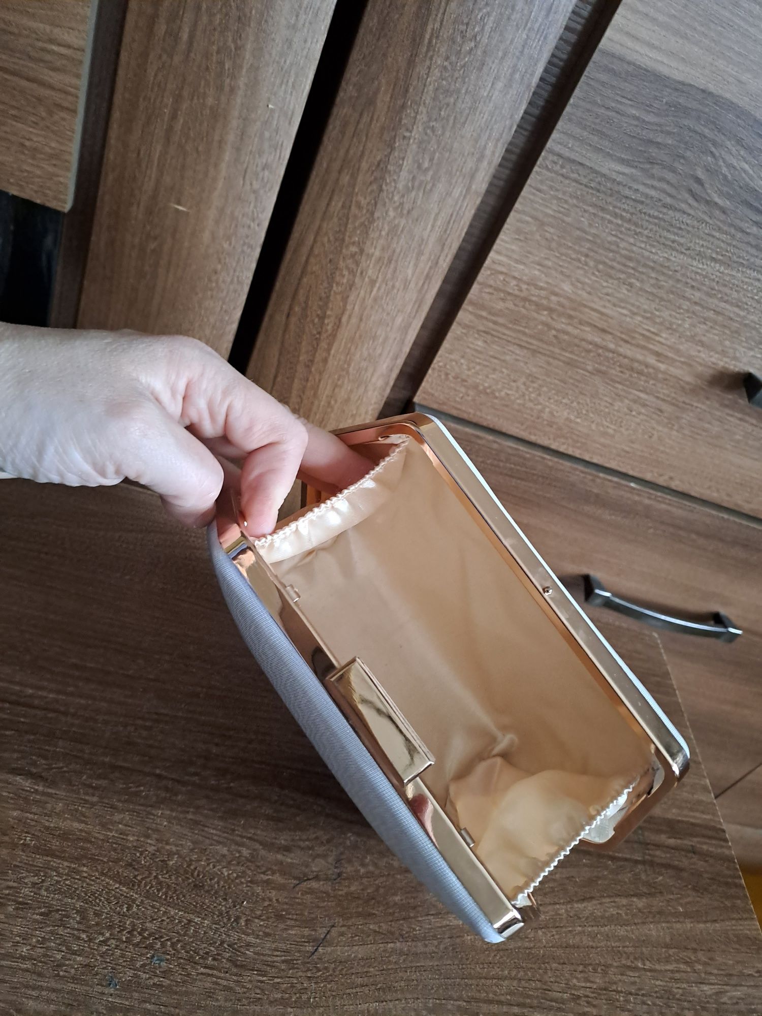 Mała torebka puzderko kopertówka