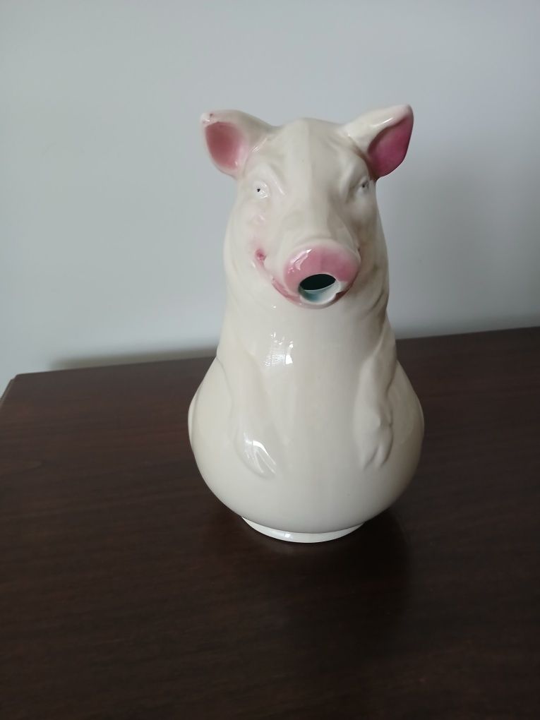 Caneca antiga, em muito bom estado.