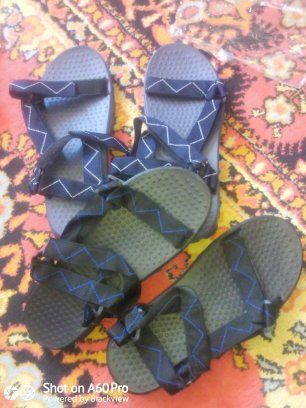 Продам  сандалі 40-45 чоловічі чорного та синього кольору
