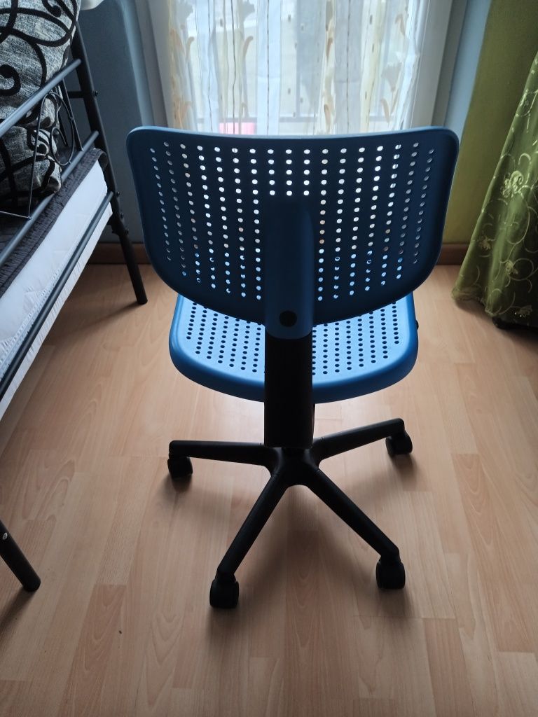 Krzesło obrotowe Ikea dla dziecka
