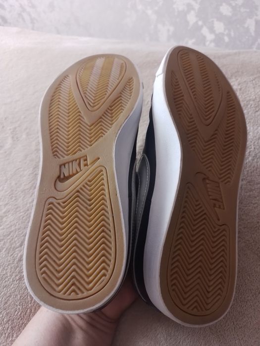 Кросівки 40розмір.