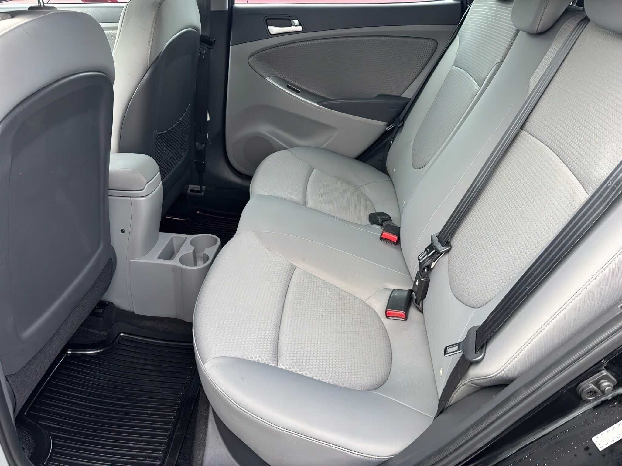 Hyundai Accent 2015