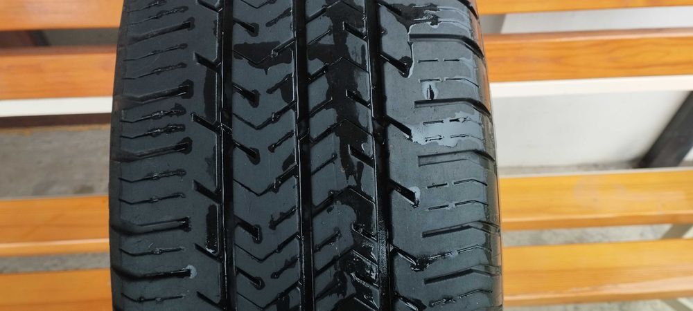 Продам б/у Шини 215/55 R16 Michelin Agilis 51
