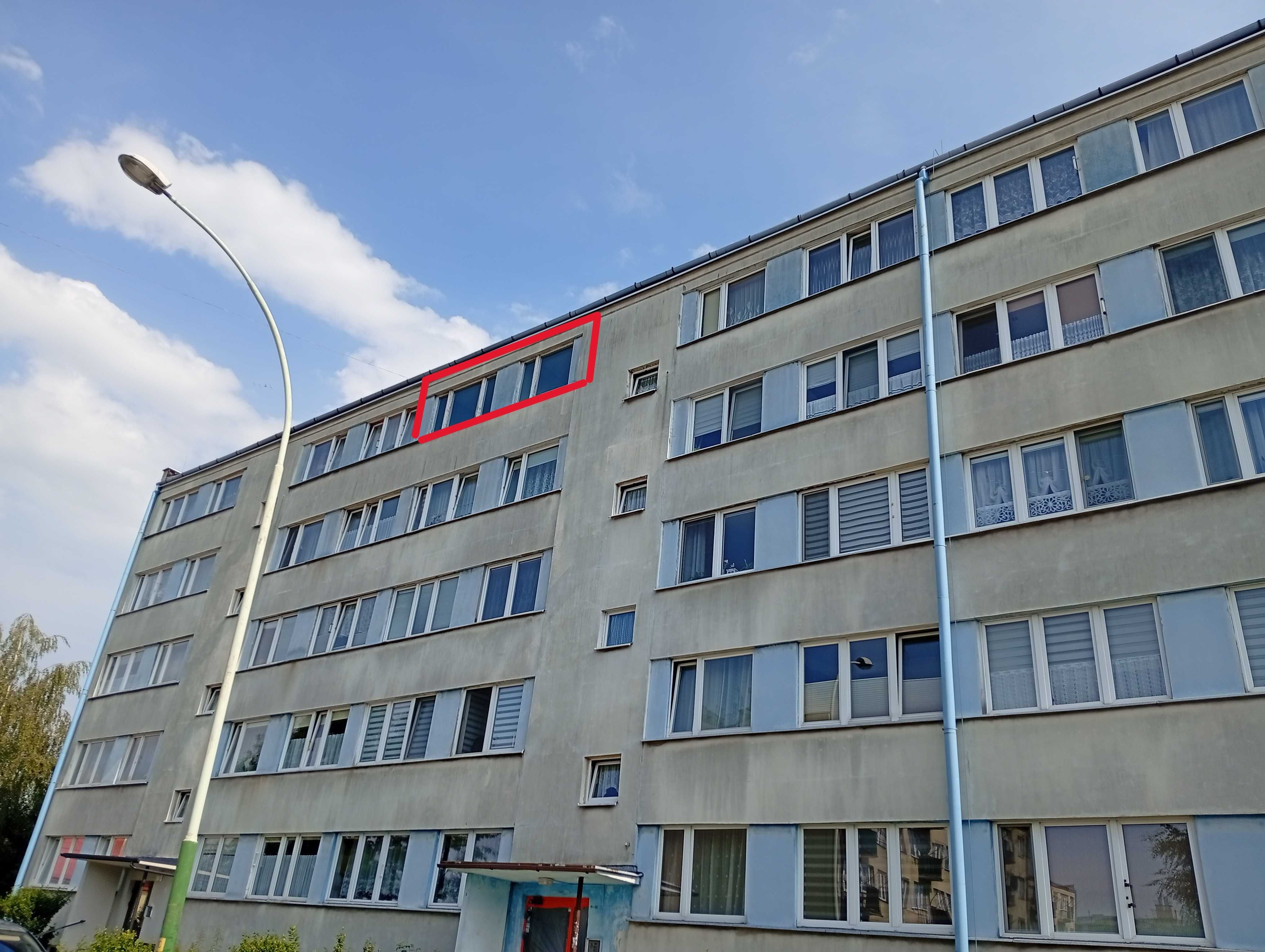 sprzedaż mieszkania obok kościoła Św.Jadwigi, 62m2, 4 pokoje, IVpiętro