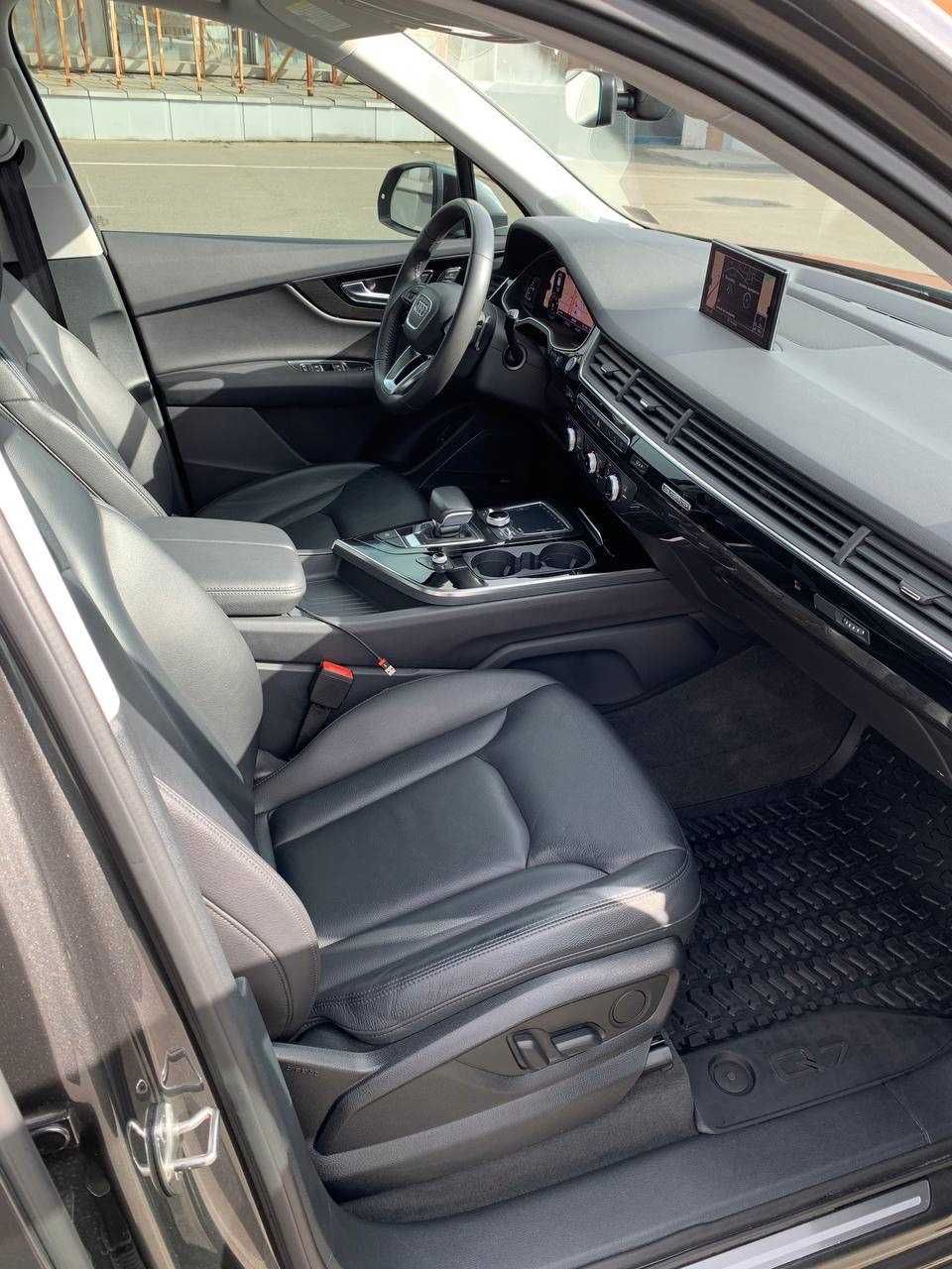 Автомобіль Audi Q7 Premium Plus 2018 року