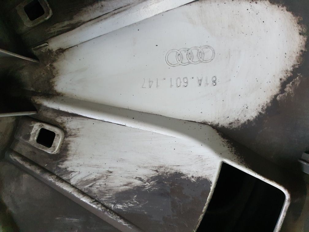 Kołpak 16 "" Audi org. 81A 601 147