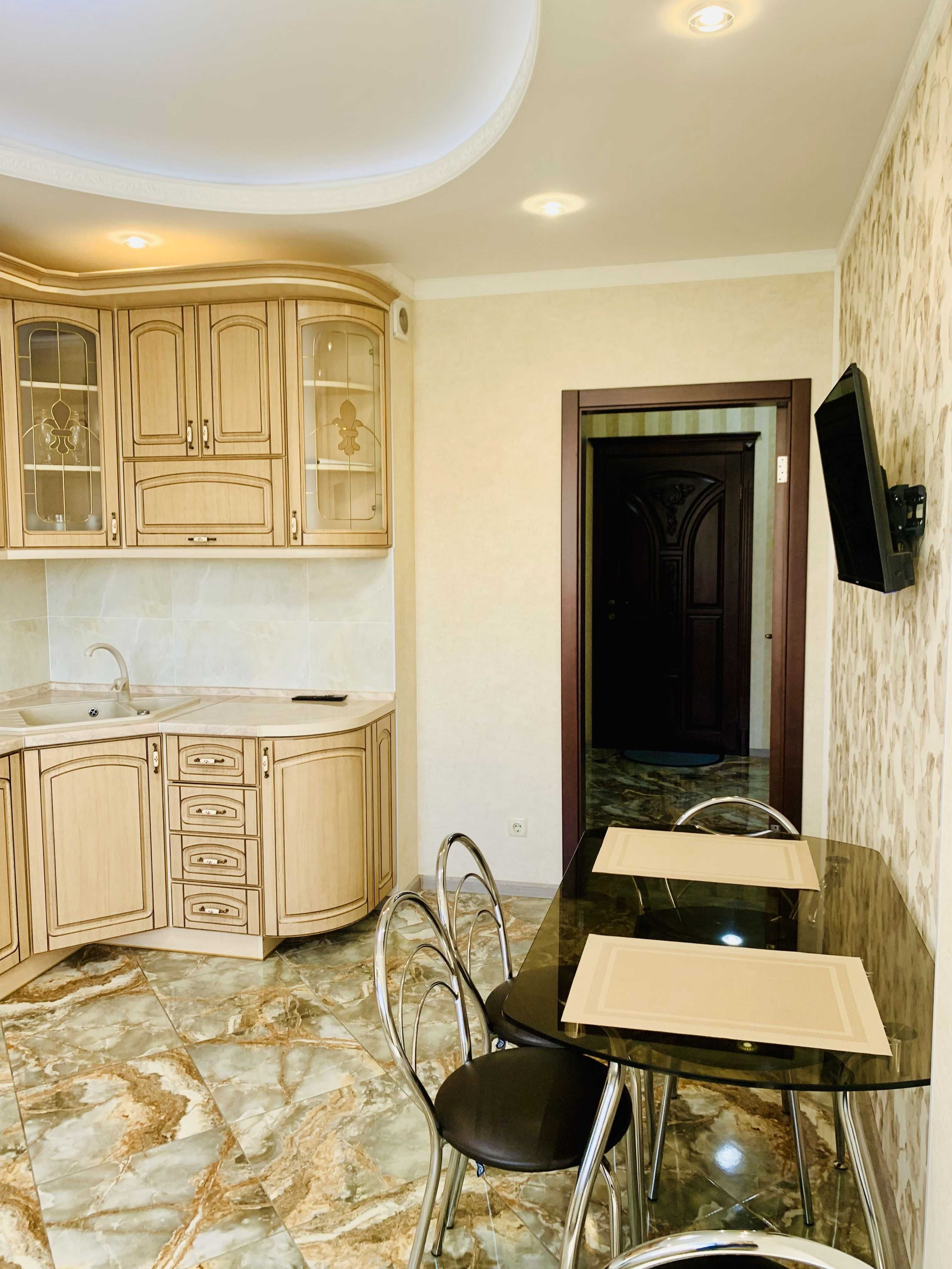 Дарницький Позняки вул. Ревуцького,9 Харьківський  Продаж  82кв.м.