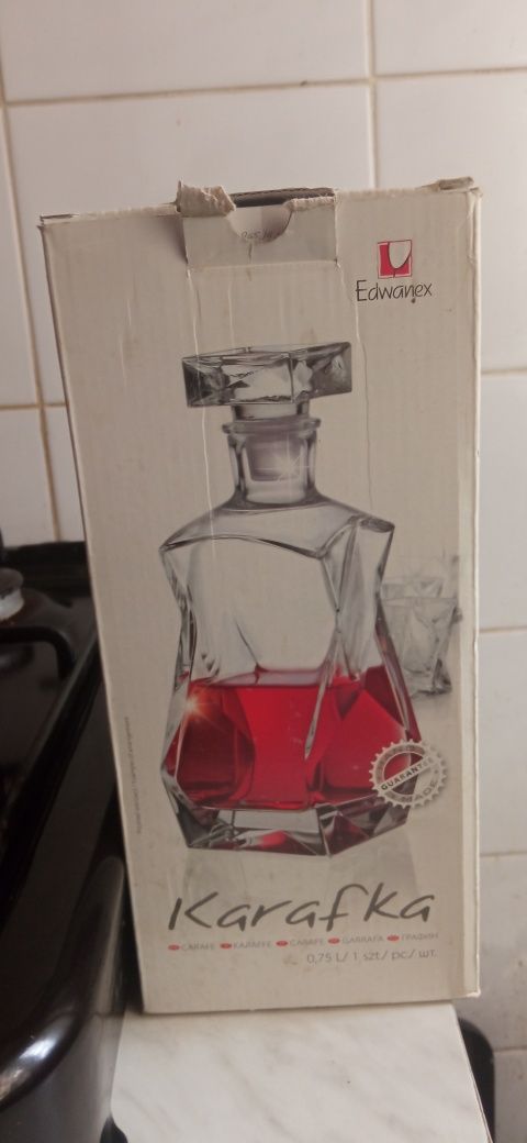 Szklana karafka 0,75 l