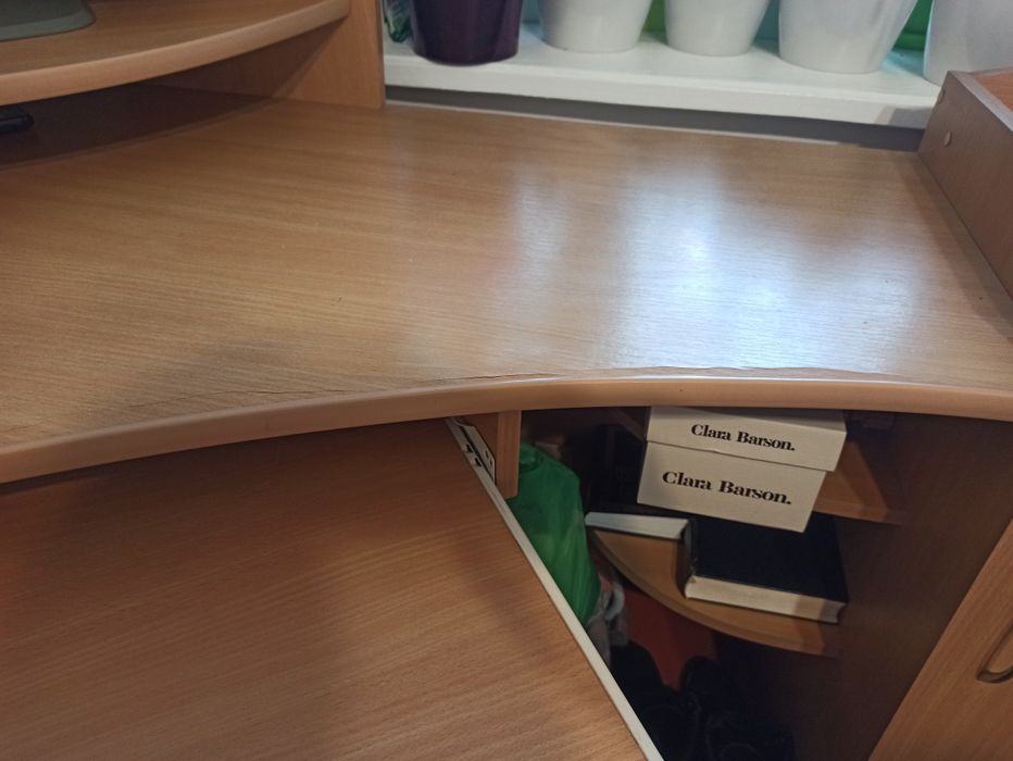 Стіл комп'ютерний кутовий