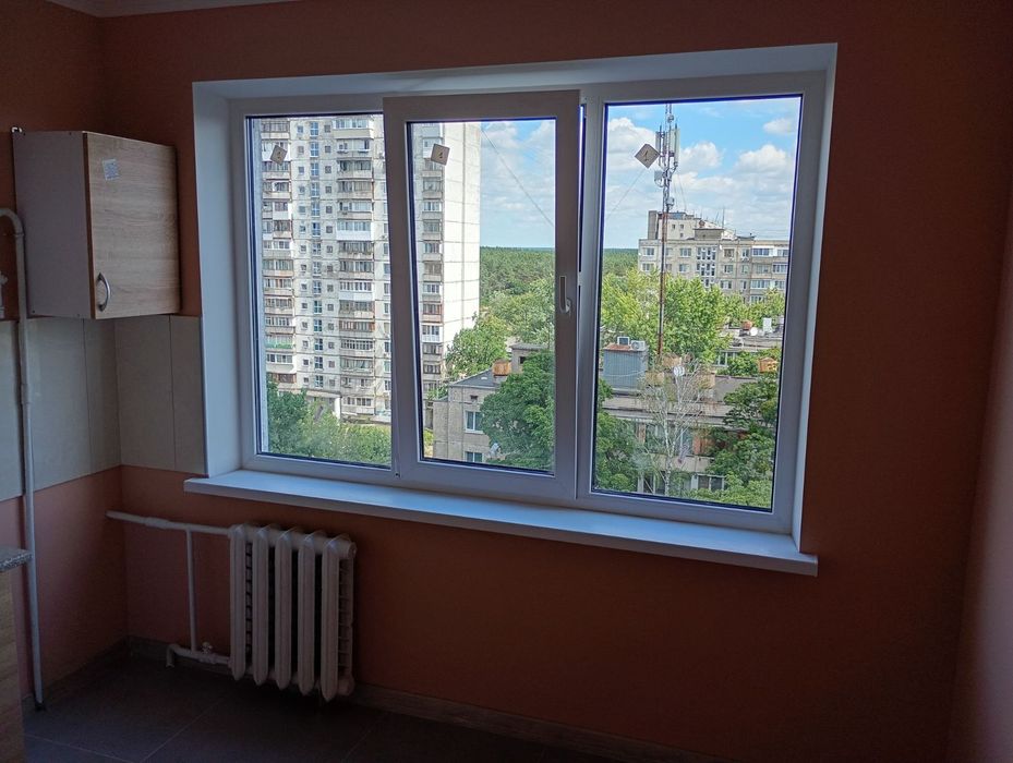 1 к квартира з ремонтом Київ вул.Космонавта Поповича ! Обмін + доплата