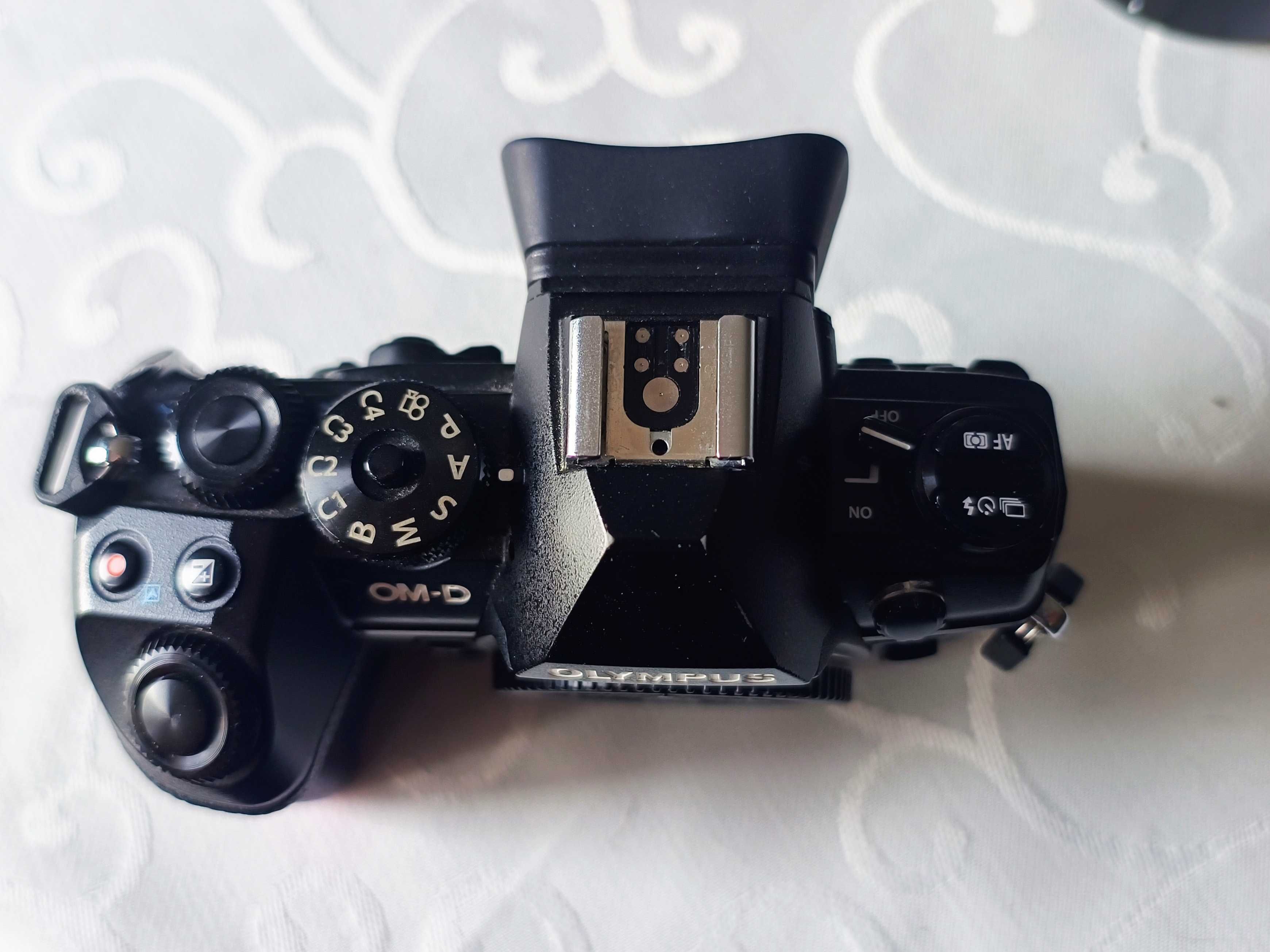 Olympus OM-D E-M1 Mark III + 4 obiektywy