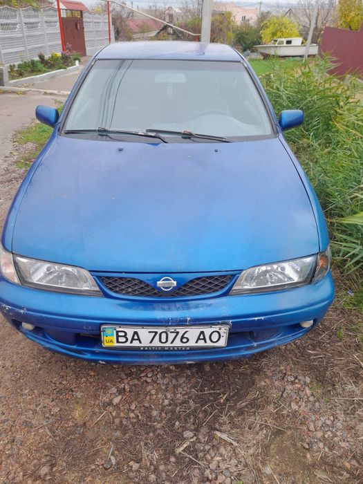 Nissan Almera...