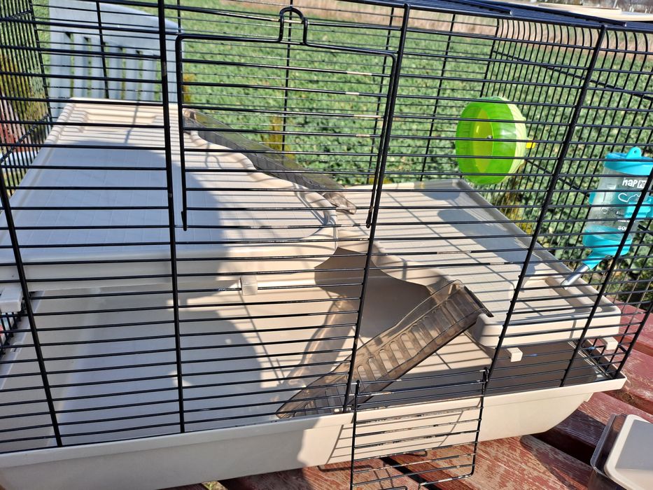 Sprzedam klatkę dla gryzonia.