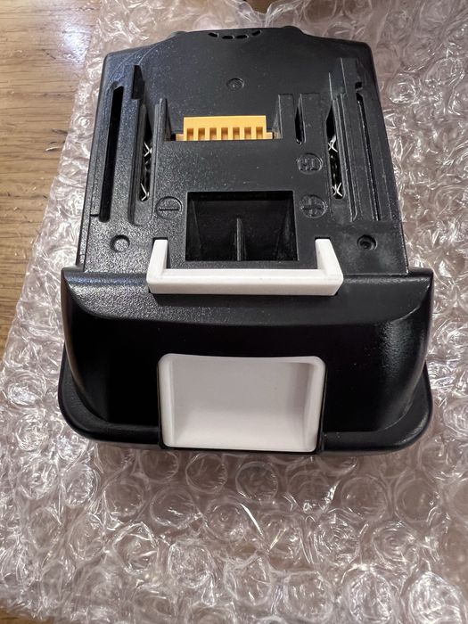 Bateria Makita BL1830 18V 3.5Ah - NOVO