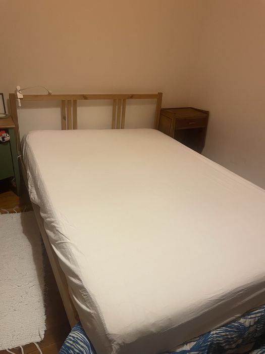 Cama de madeira Ikea 140x200 + oferta colchão oferta