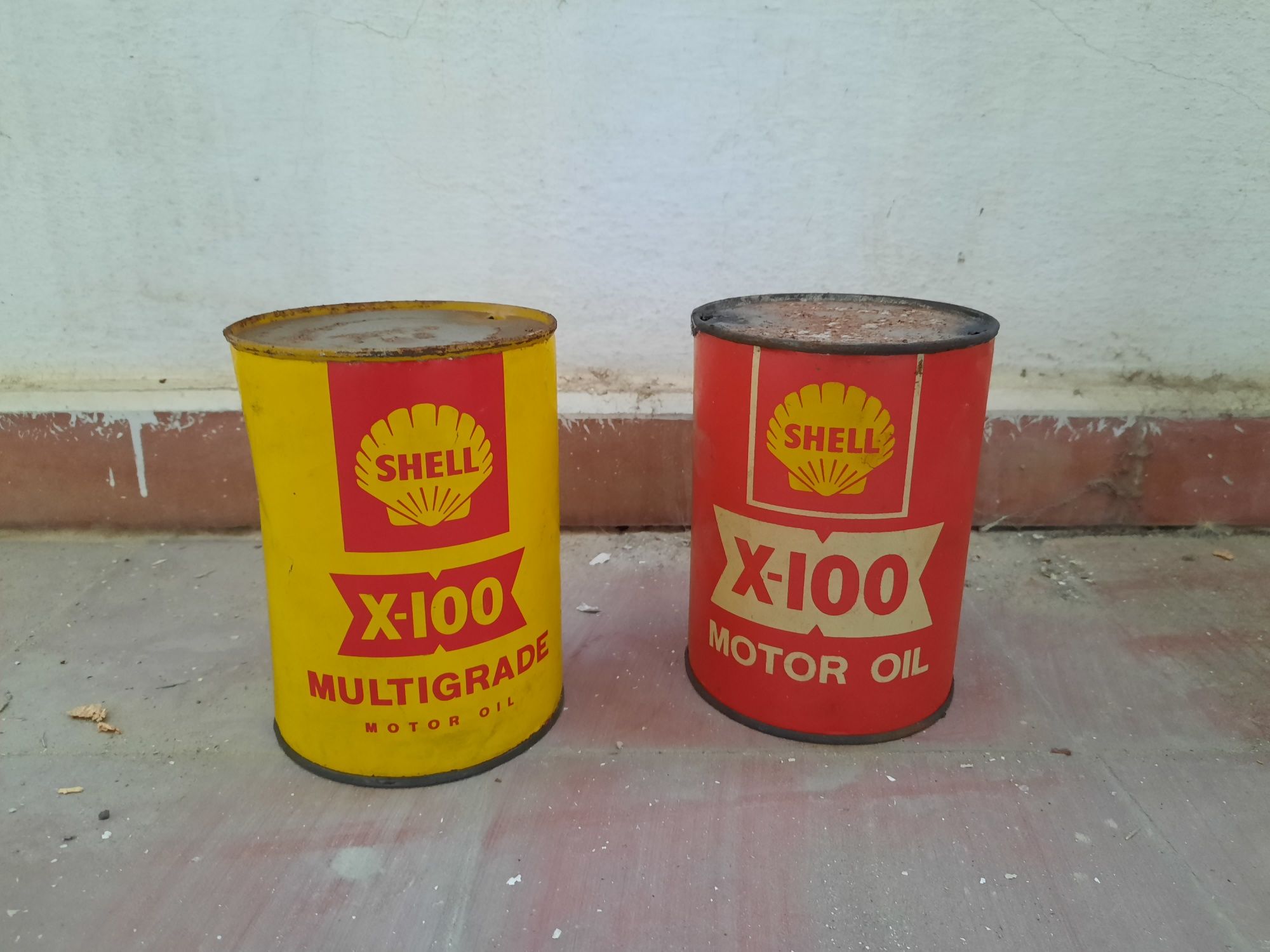 Latas de Oleo Shell antigas. Década de 70.