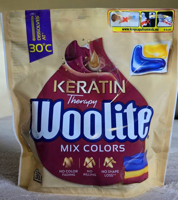 Kapsułki do prania Woolite Therapy Mix Colors 33 sztuki