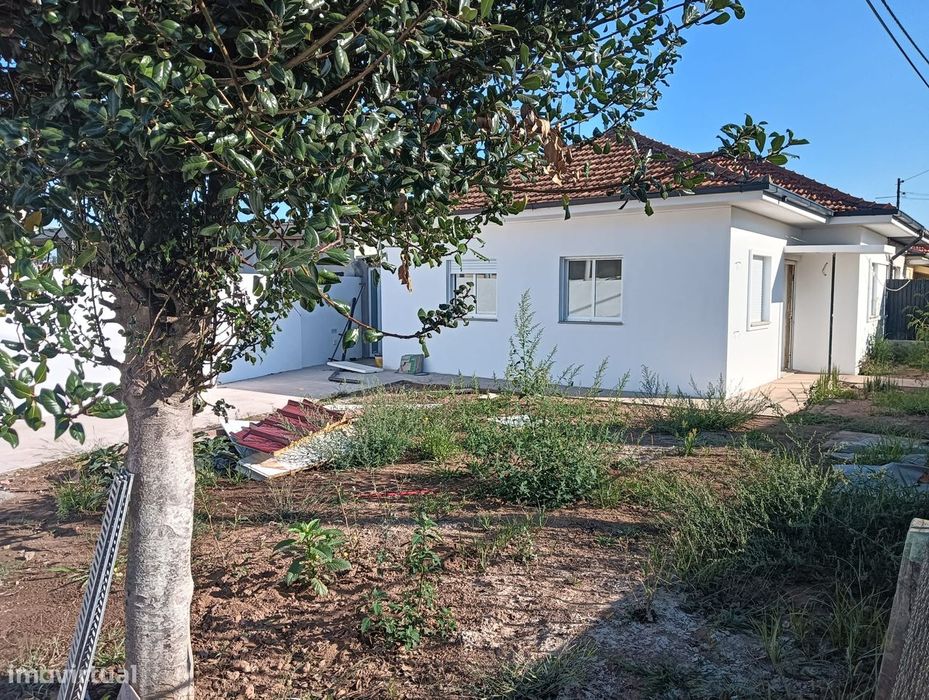 Pronto a habitar |A estrear com grande jardim - Perto dos Carvalhos A1