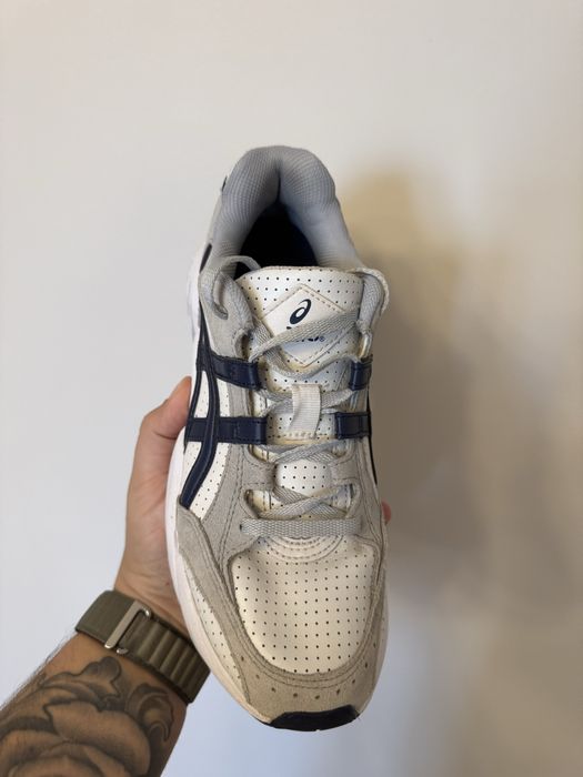 Buty sneakersy Asics Gel Bnd 1021A216 40,5Eu 25,5cm 7,5 US