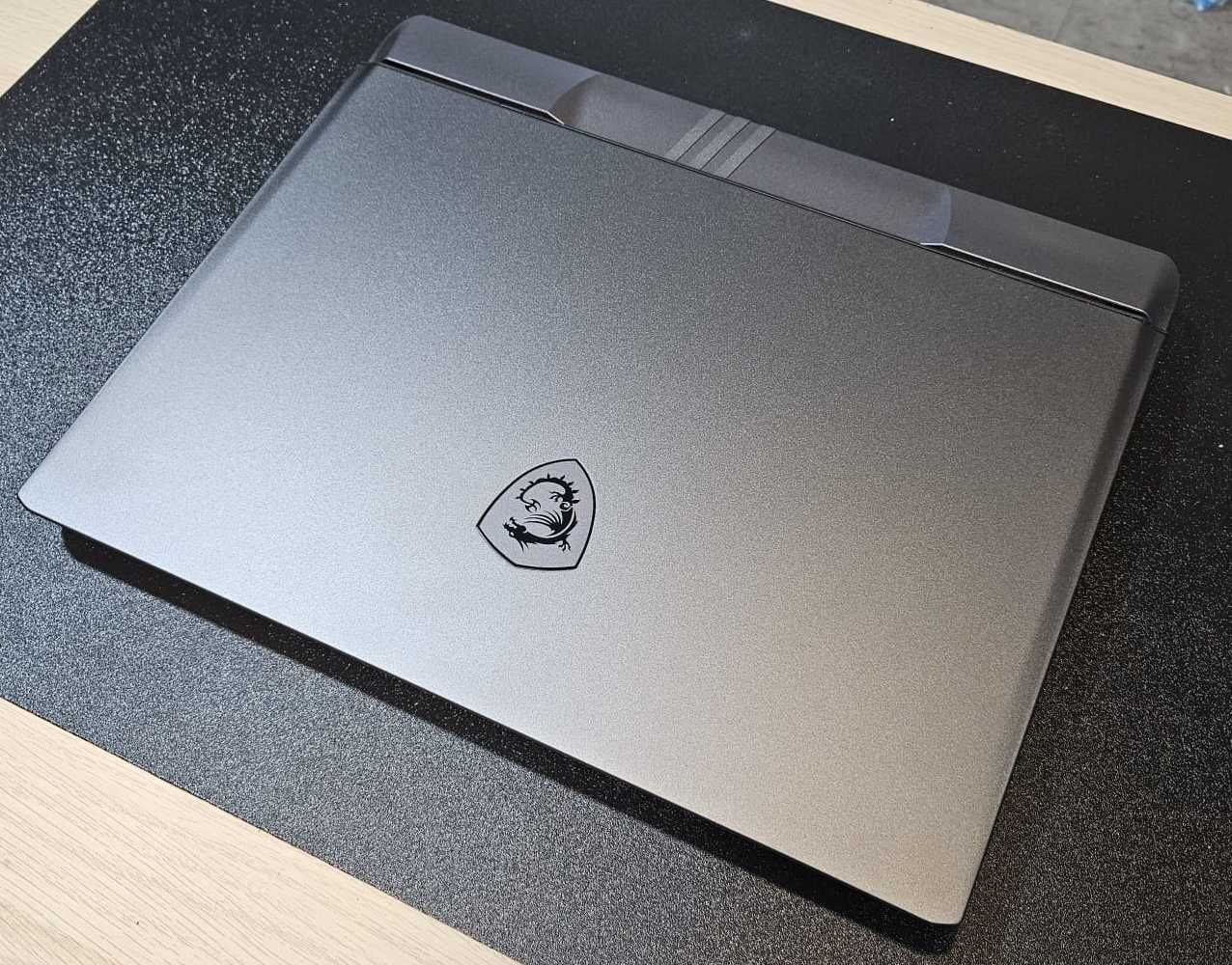 Laptop dla graczy MSI Vector i9 32GB 1TB RTX4080 W11 jak NOWY