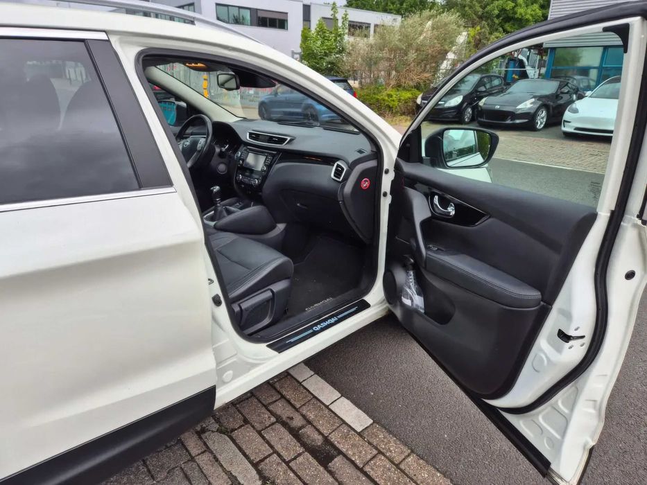 Nissan Qashqai      2015