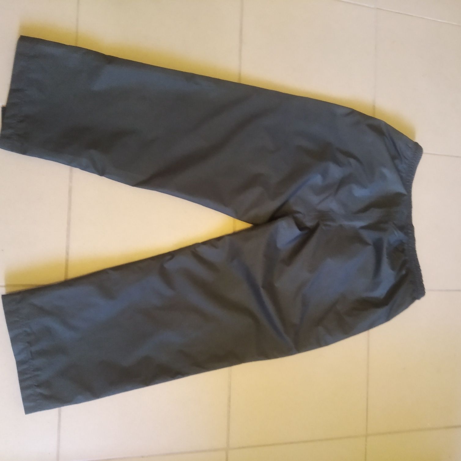 Spodnie przeciwdeszczowe Exani na wzrost 140 -146 cm