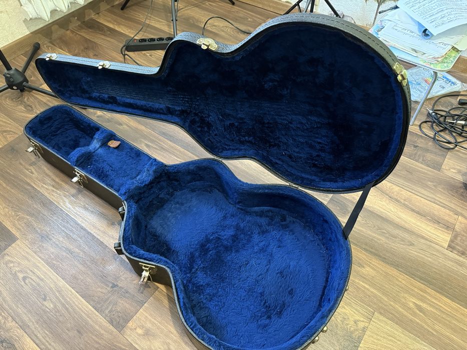 Терміново на продаж! Вінтажний кейс Gibson