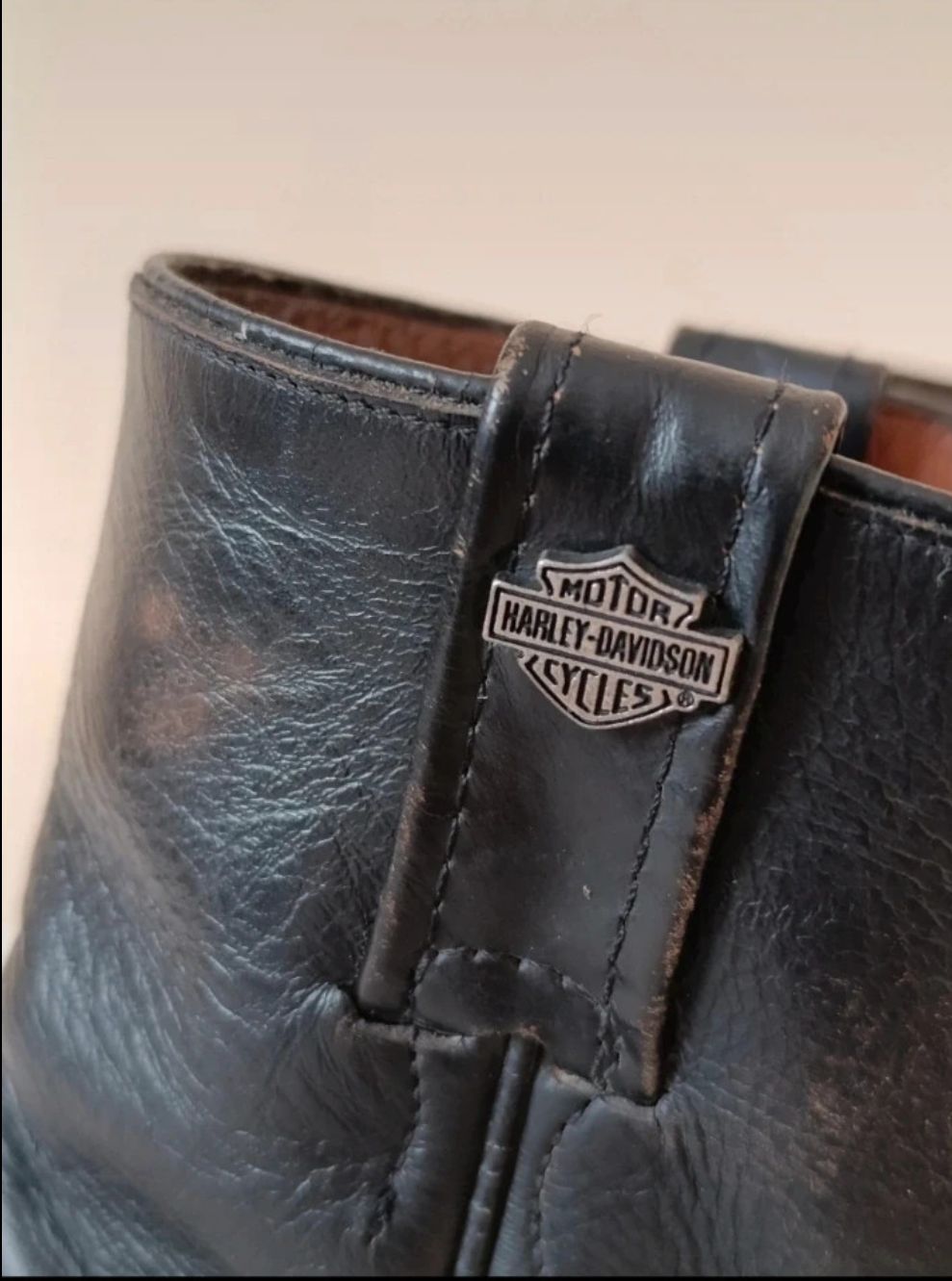 Buty skórzane Harley Davidson – styl i trwałość